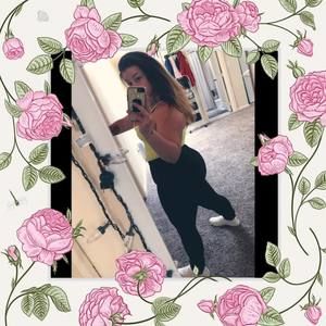 Meet your Posher, Ally